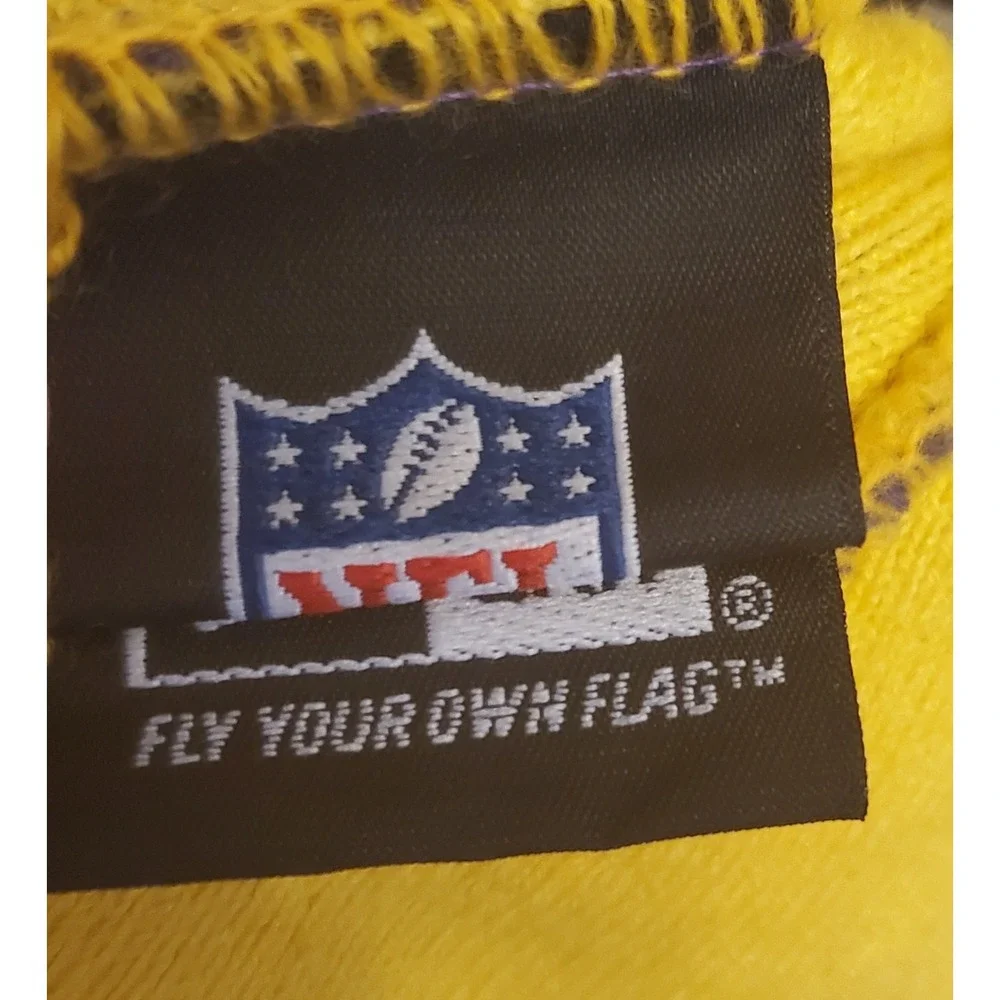 New Era Youth NFL Minnesota Vikings Cuffed Knit Beanie Pom‎ Pom